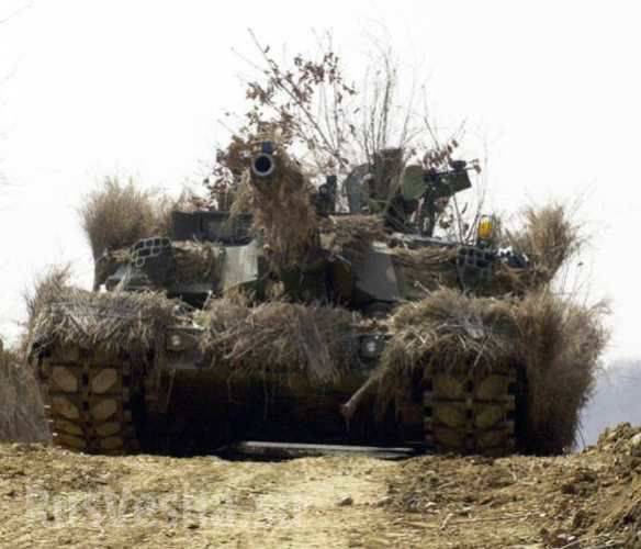Na pozicích ozbrojených sil Ukrajiny v oblasti Širokino byl spatřen tank Black Panther