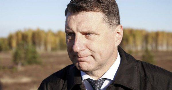 Il ministro della Difesa lettone annuncia che gli studenti delle università lettoni saranno coinvolti nelle esercitazioni militari di 2016