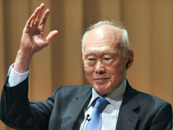 Lee Kuan Yew: “Russians are not those who can be thrown into the dustbin of history”