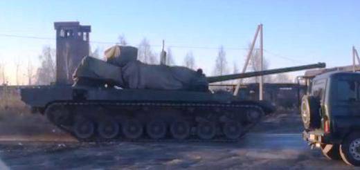 На репетициях в Алабино появился «недоделанный» БМП «Курганец-25» и танк Т-14 «Армата»