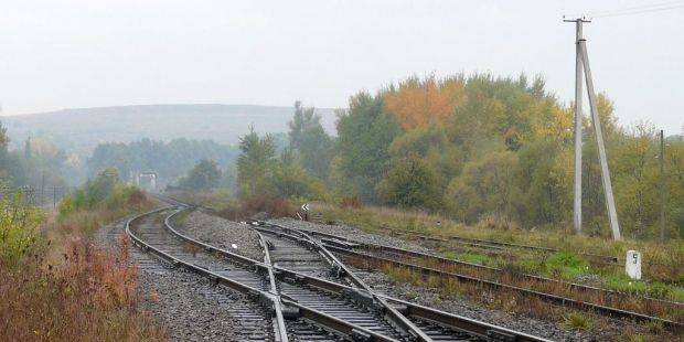 En Kharkov, un tren de carga está minado.