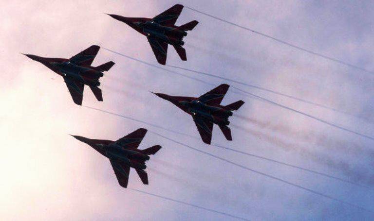 YUVO: Les exercices MiG-29 ont commencé en Arménie et la compétition Aviadarts-2015 dans la région de Krasnodar