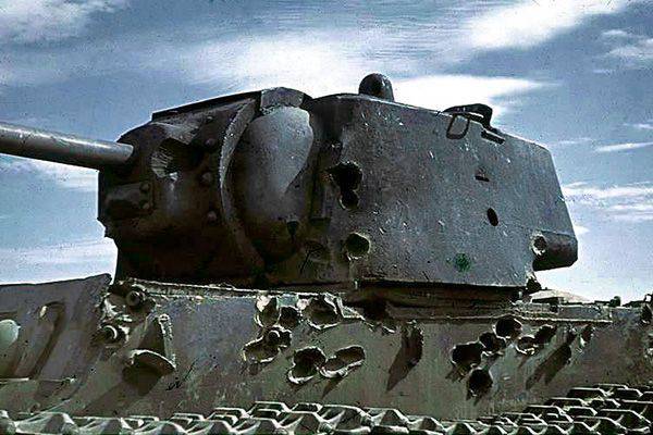Cách lính tăng Liên Xô sống lại từ cõi chết và đánh cắp xe tăng Đức