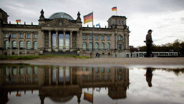 Diputado del Bundestag: los opositores a la agresión de la OTAN contra Rusia necesitan "ganar valor" e ir a las protestas masivas