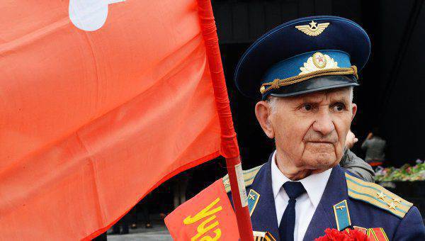 Veteranos ucranianos: A lei que proíbe os símbolos comunistas viola as disposições da Constituição da Ucrânia