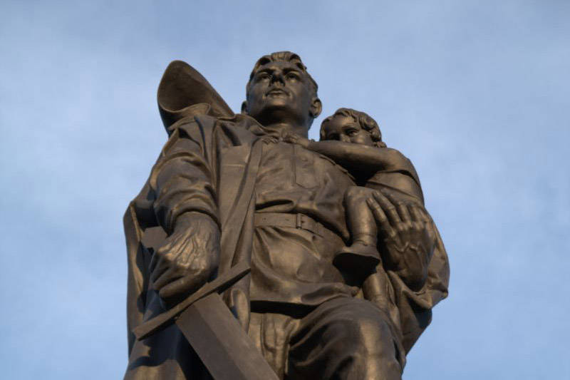 Эпопея битвы за Берлин стала венцом победоносного завершения Великой Отечественной войны как героического подвига советского народа во имя спасения всего человечества