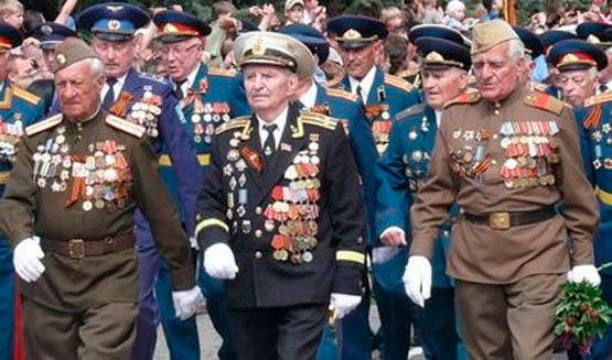 مقامات خارکف "توصیه نمی کنند" کهنه سربازان جنگ جهانی دوم با روبان های سنت جورج به خیابان های شهر بروند.