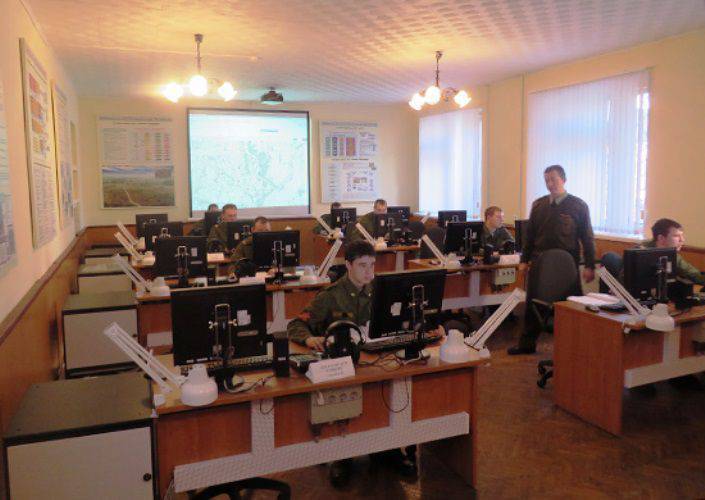 Le unità di guerra elettronica della brigata artica hanno iniziato l'addestramento