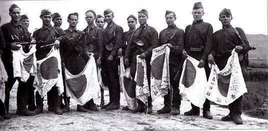 A iniciativa do Partido Comunista da Federação Russa em fazer o calendário do Dia da Vitória sobre o Japão militarista (1945)