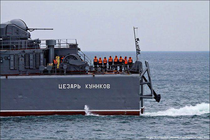 Siyah ve Barent Denizlerinin sularında Rus Donanmasının öğretileri