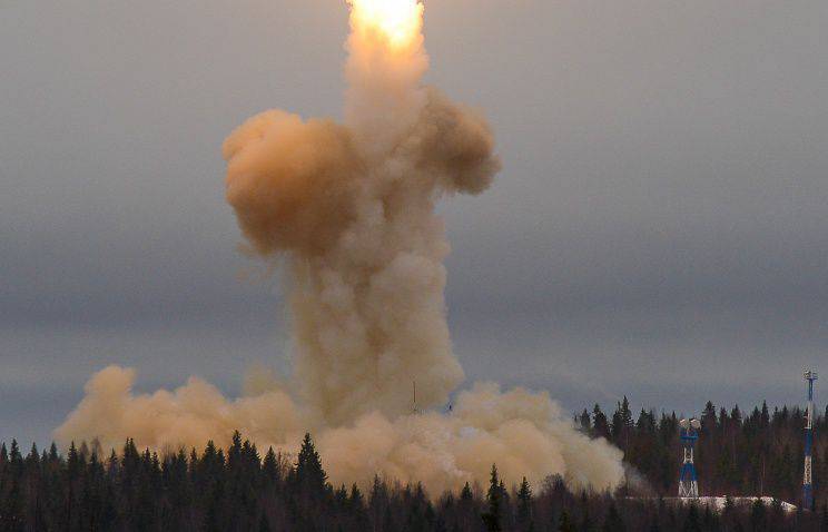 "Almaz-Antey" konusu, "Antey-2500" roketini test etti.
