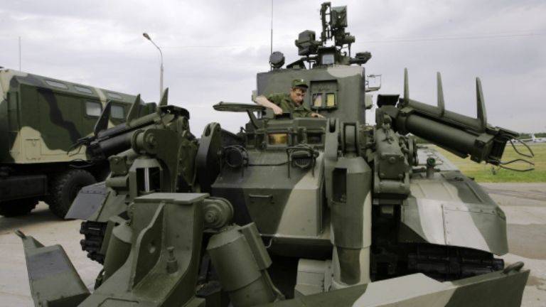 O Ministério da Defesa iniciou o desenvolvimento de um novo veículo de engenharia "Gorets-O"