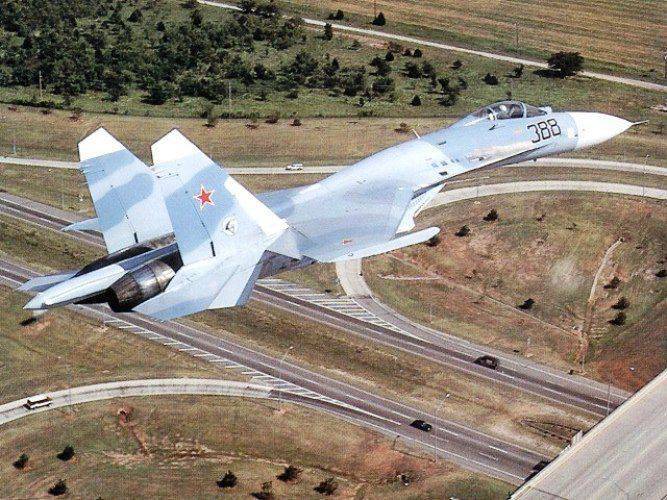 Военная экспозиция ВДНХ пополнилась истребителем Су-27