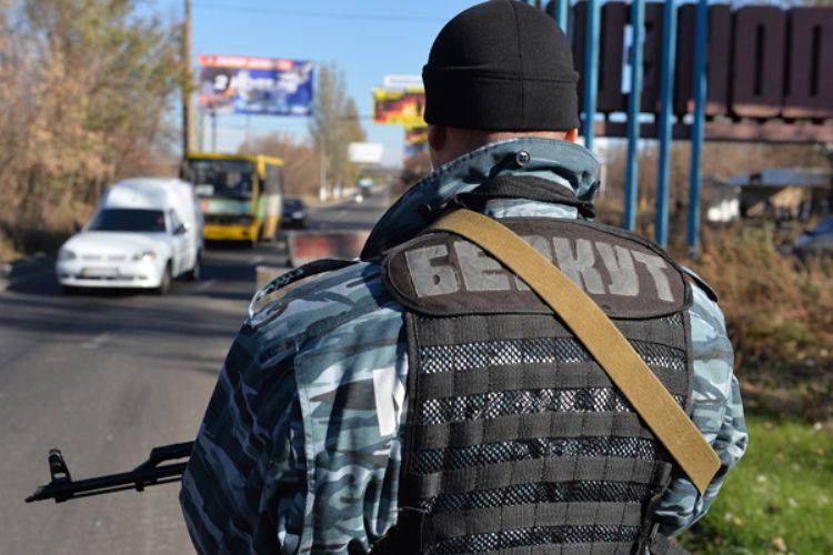 "Berkutovtsy" z Charkova požádal krymské úřady o azyl