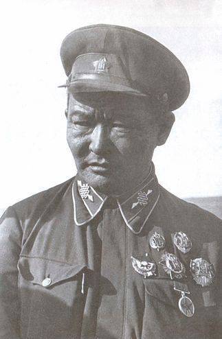 蒙古国苏赫巴托尔图片
