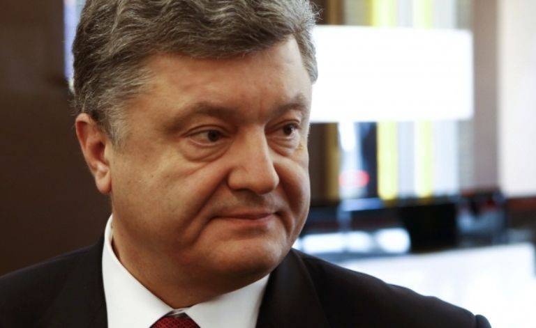 Poroshenko anuncia o retorno do aeroporto de Donetsk, pede dinheiro do Canadá e declara uma vitória de inverno sobre a Gazprom