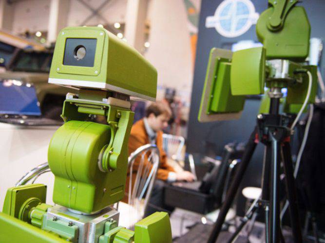 Rostec'te modüler bir evrensel robot oluşturun