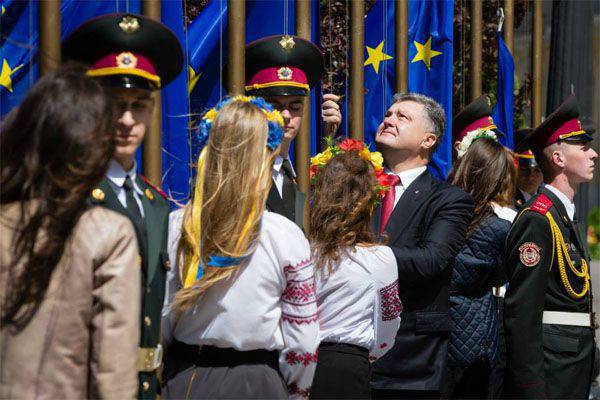 Джош Коэн: Путин прав, заявляя о том, что на Украине идёт героизация нацистов