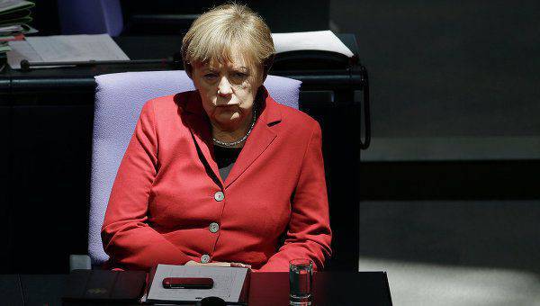 Edizione tedesca: le azioni di Washington minacciano la carriera politica di Angela Merkel