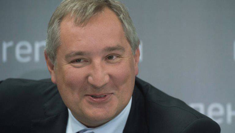 Rogozinは新しい「Roscosmos」に関する法案を発表する予定です。