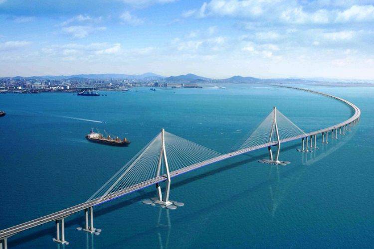 Η γέφυρα του Κερτς θα κατασκευαστεί αποκλειστικά από ρωσικά υλικά