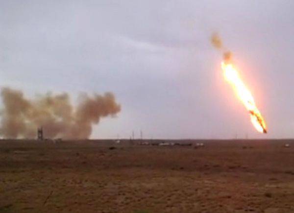 副总理德米特里·罗戈津就一系列质子导弹事故发表了评论