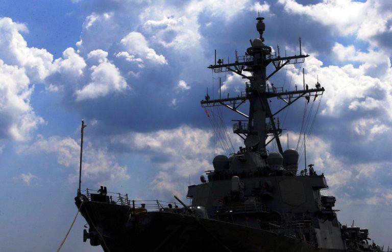 Un distrugător american a intrat în Marea Neagră „pentru a stabili pacea și prosperitatea în regiune”