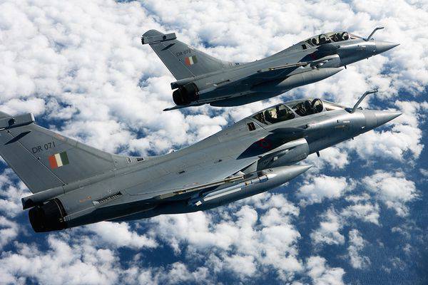Индия решила закупить 36 истребителей Rafale  вместо 126