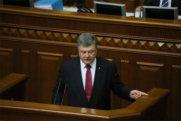Porochenko a déclaré que l'Ukraine avait signé des contrats avec des pays étrangers pour la fourniture d'armes meurtrières