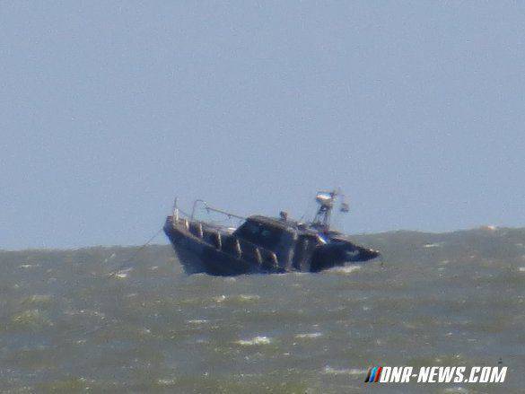 A boat of Ukrainian border guards sank in the Azov Sea
