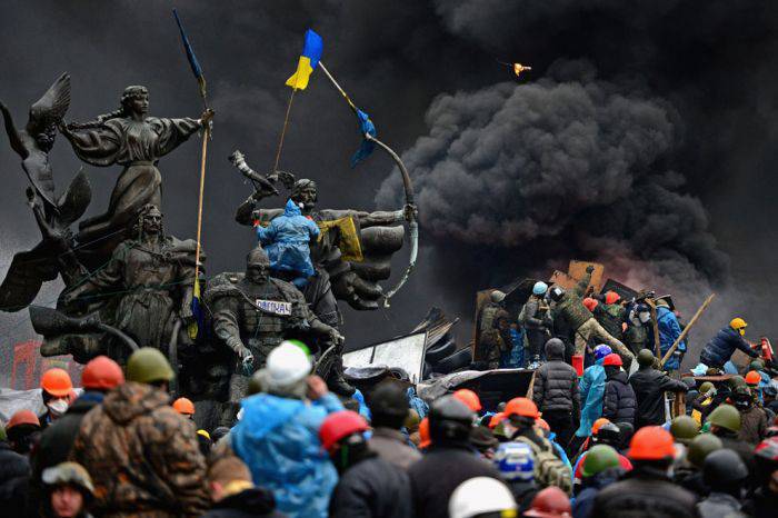 우크라이나가 우크라이나를 파괴했습니다.