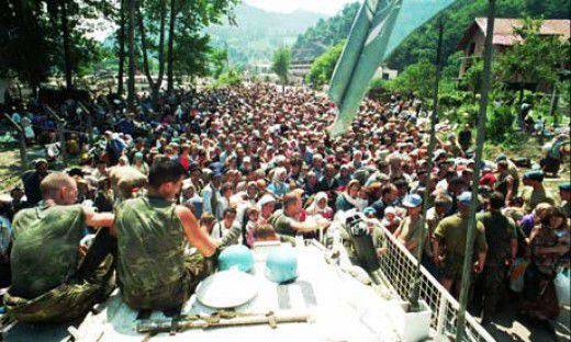 Srebrenica: das 20-Jubiläum des Informationsmythos