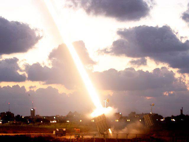 Vidéo: "Iron Dome" assomme des drones