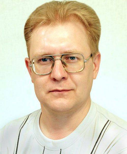 Orlovsky öğretmen mahkemesi, etnik nefreti teşvik eden şiirler yayınlamak için 300 saat ıslah çalışma cezasına çarptırıldı