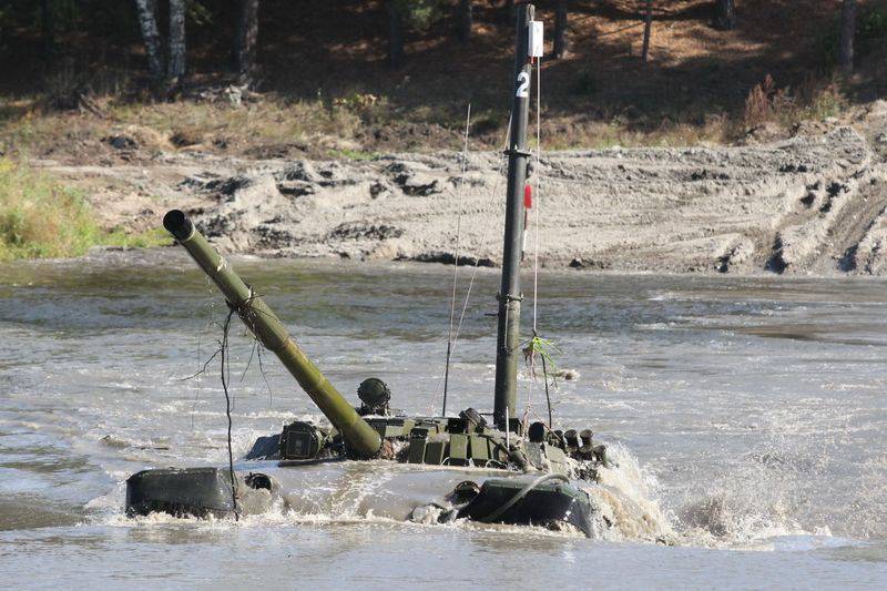 Tankers of the Southern Military District will master scuba driving