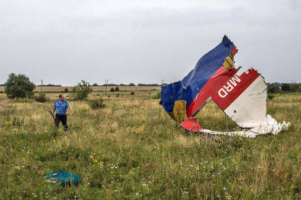 Un an depuis la tragédie avec le Boeing-777 malais dans le Donbass. Mais il n'y a toujours pas de réponses