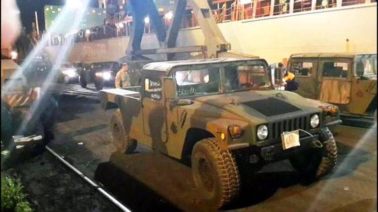 Ayuda estadounidense en forma de cien "Humvees" usados ​​entregados a Odessa