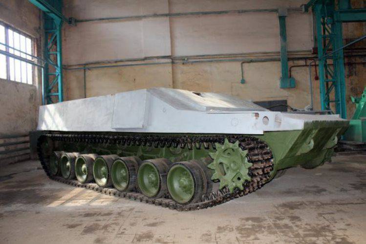 ロシアのエンジニアリング機器が「Armata」のシャーシに「移植」される