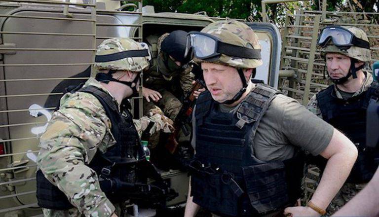 Turchinov: Donbass milislerinin silahların çekilmesi ile ilgili açıklamaları - küfür