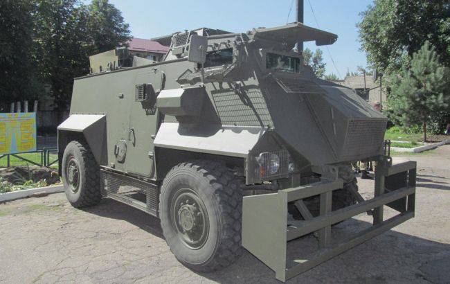 डोनबेस में ब्रिटिश और अमेरिकी सैन्य उपकरण दिखाई देंगे