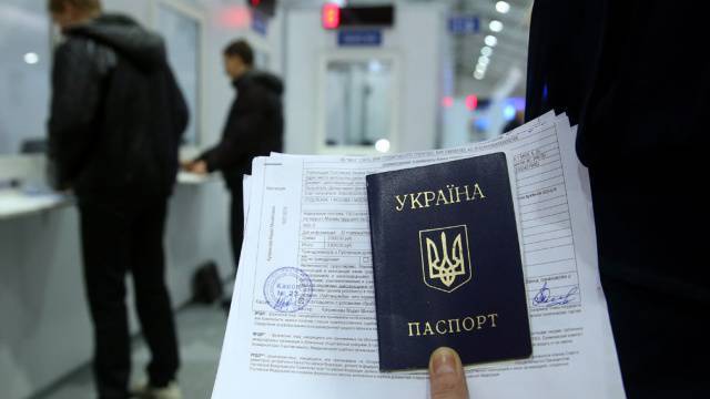 Ukrainian citizenship: try give up!