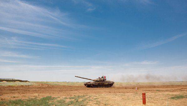 Equipos de tanques rusos comenzaron los preparativos para la competición de Biatlón de tanques.