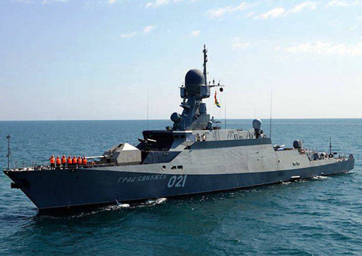 Russische schepen op weg naar de wedstrijd "Caspian Cup-2015"