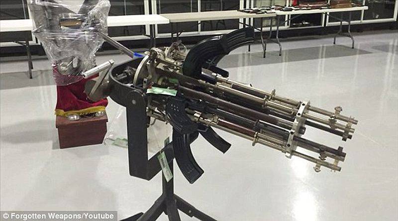 Американец смастерил самодельный пулемет Гатлинга и назвал его «Деревенский потрошитель»