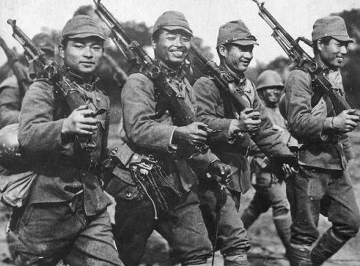 צבא קוואנטונג. 70 שנות כניעה