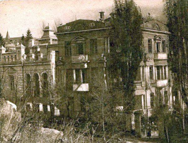 Красный крест против чёрной ненависти