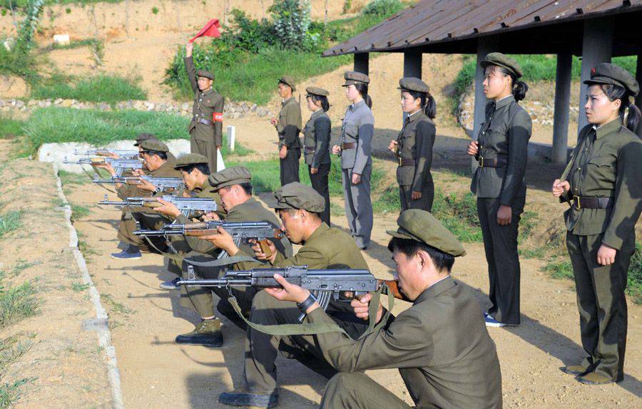 朝鲜人民军训练图片