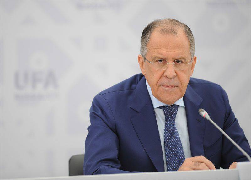Το ρωσικό υπουργείο Εξωτερικών σχολίασε τη δήλωση Κέρι για «φήμες» για προμήθεια ρωσικών όπλων στη Συρία