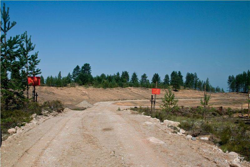 En el campo de entrenamiento en la región de Leningrado, los lanzadores de cohetes dispararon desde Iskander-M