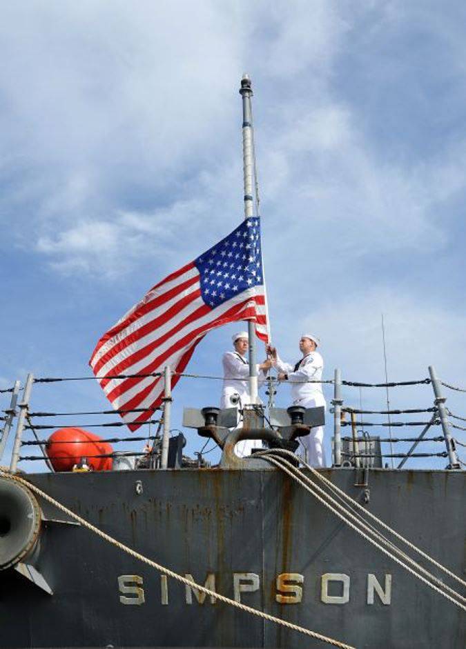 تفكيك البحرية الأمريكية آخر سفينة من طراز Oliver H. Perry